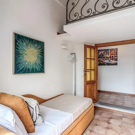 Twilight Terrace - Piazza Di Spagna * רומא